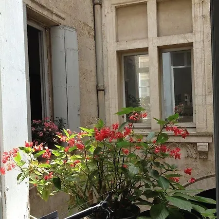 La Du Jeune Homme Apartment Montpellier